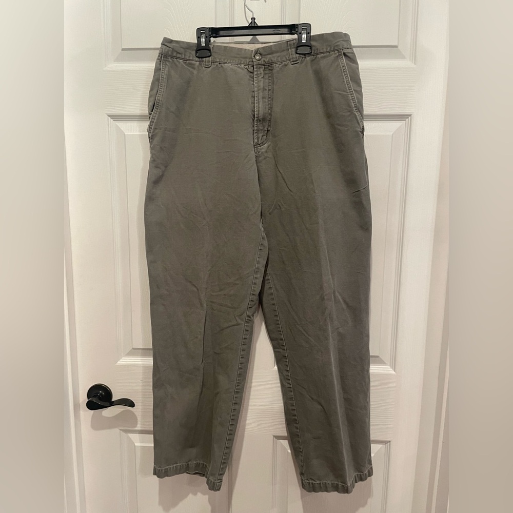 Columbia Gray Chinos Khakis